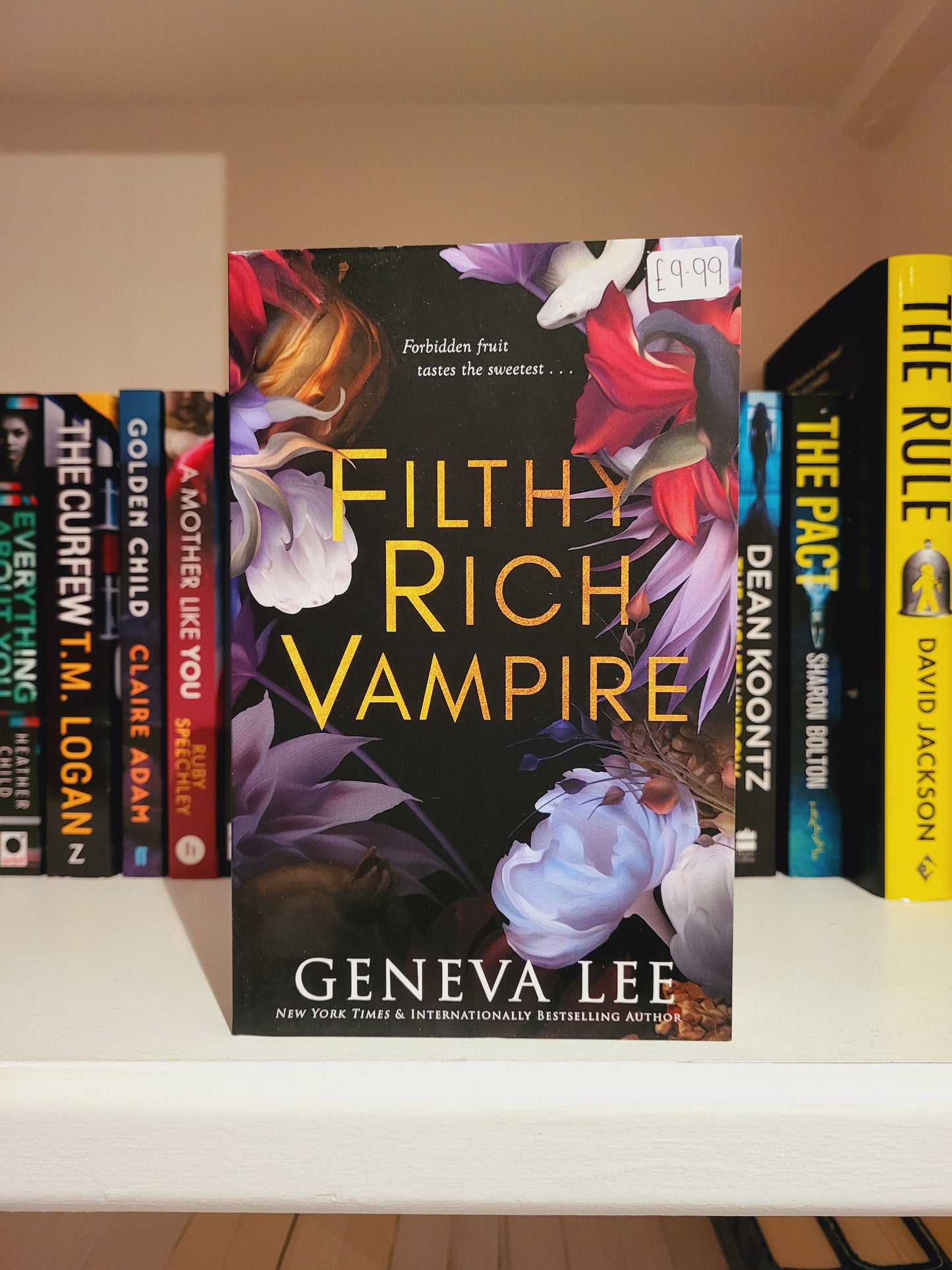 Filthy Rich Vampire - Geneva Lee
