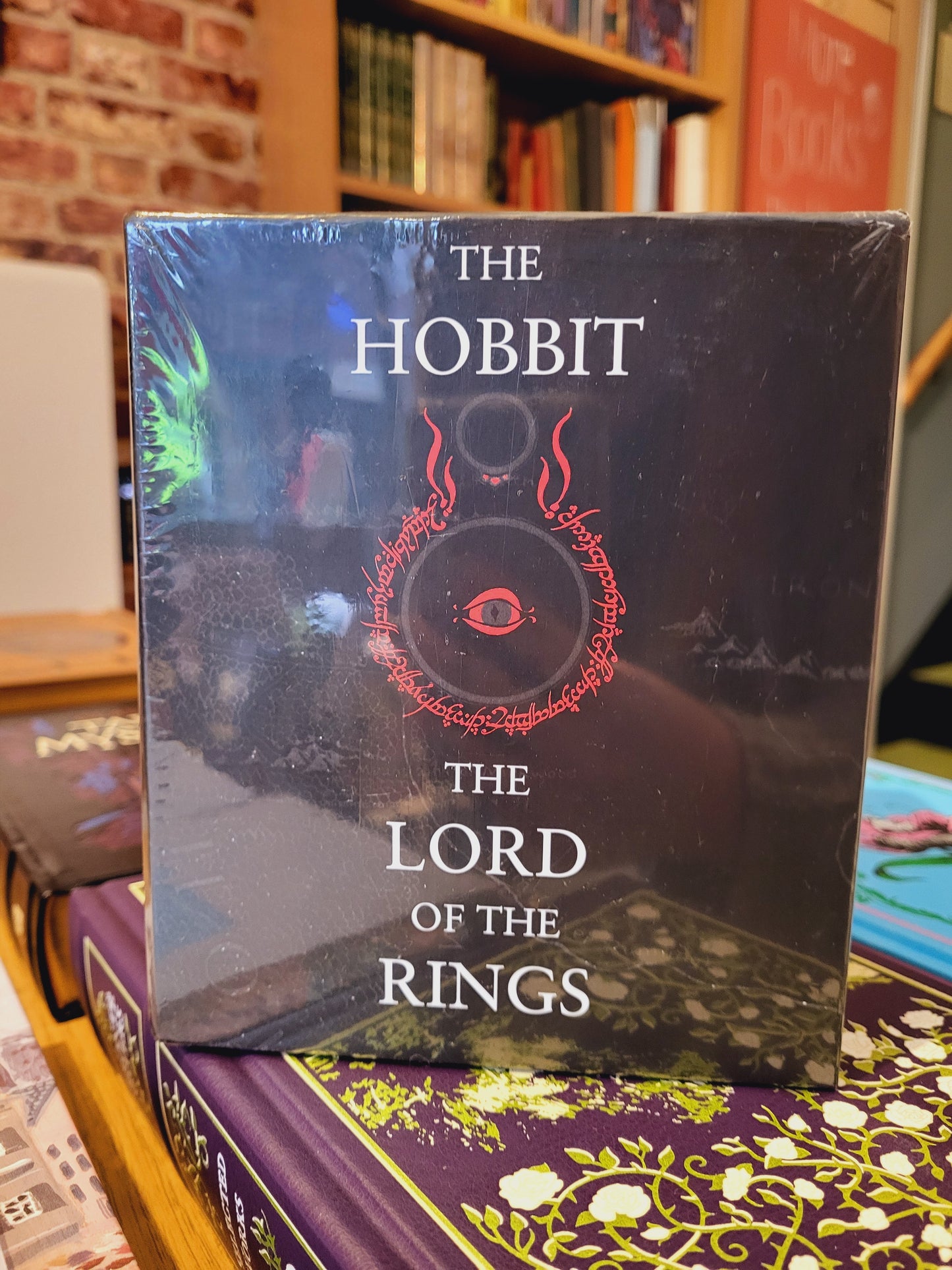 The Hobbit & The Lord of the Rings Gift Set: A Middle Earth Treasury