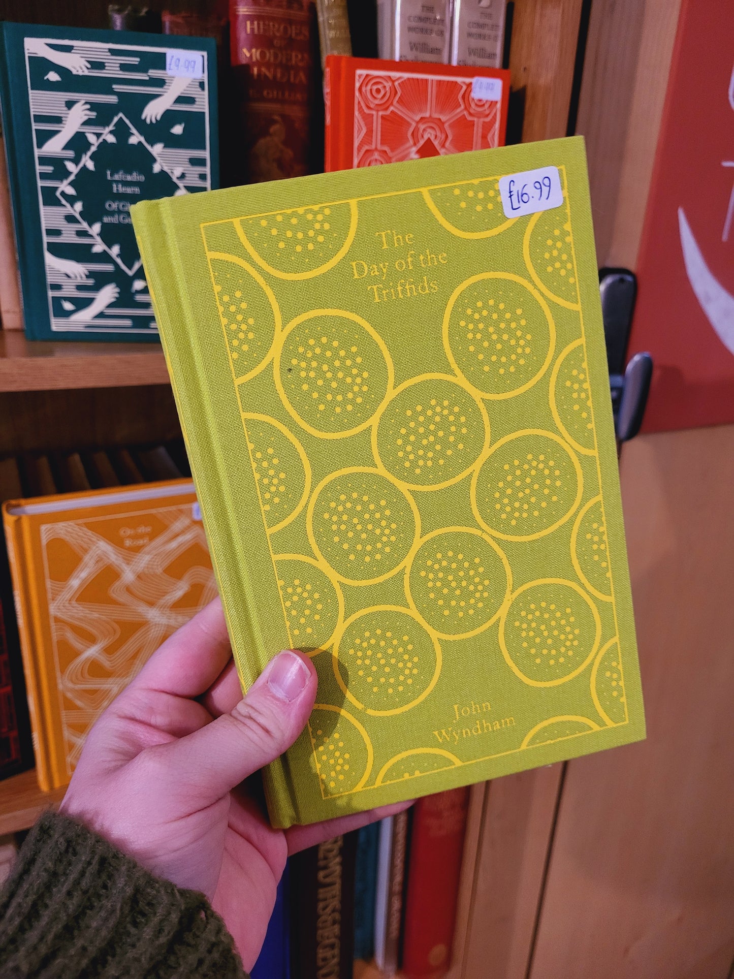 The Day of the Triffids - John Wyndham (Penguin Clothbound Classics)