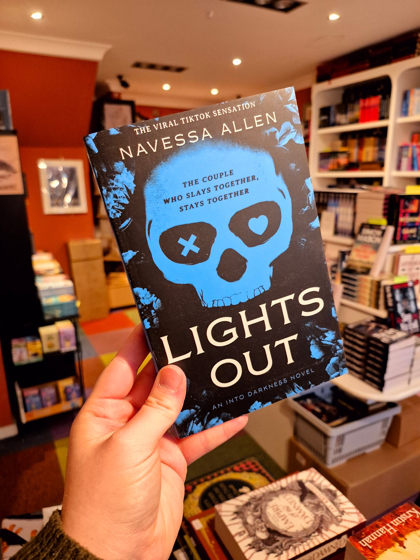 Lights Out - Navessa Allen