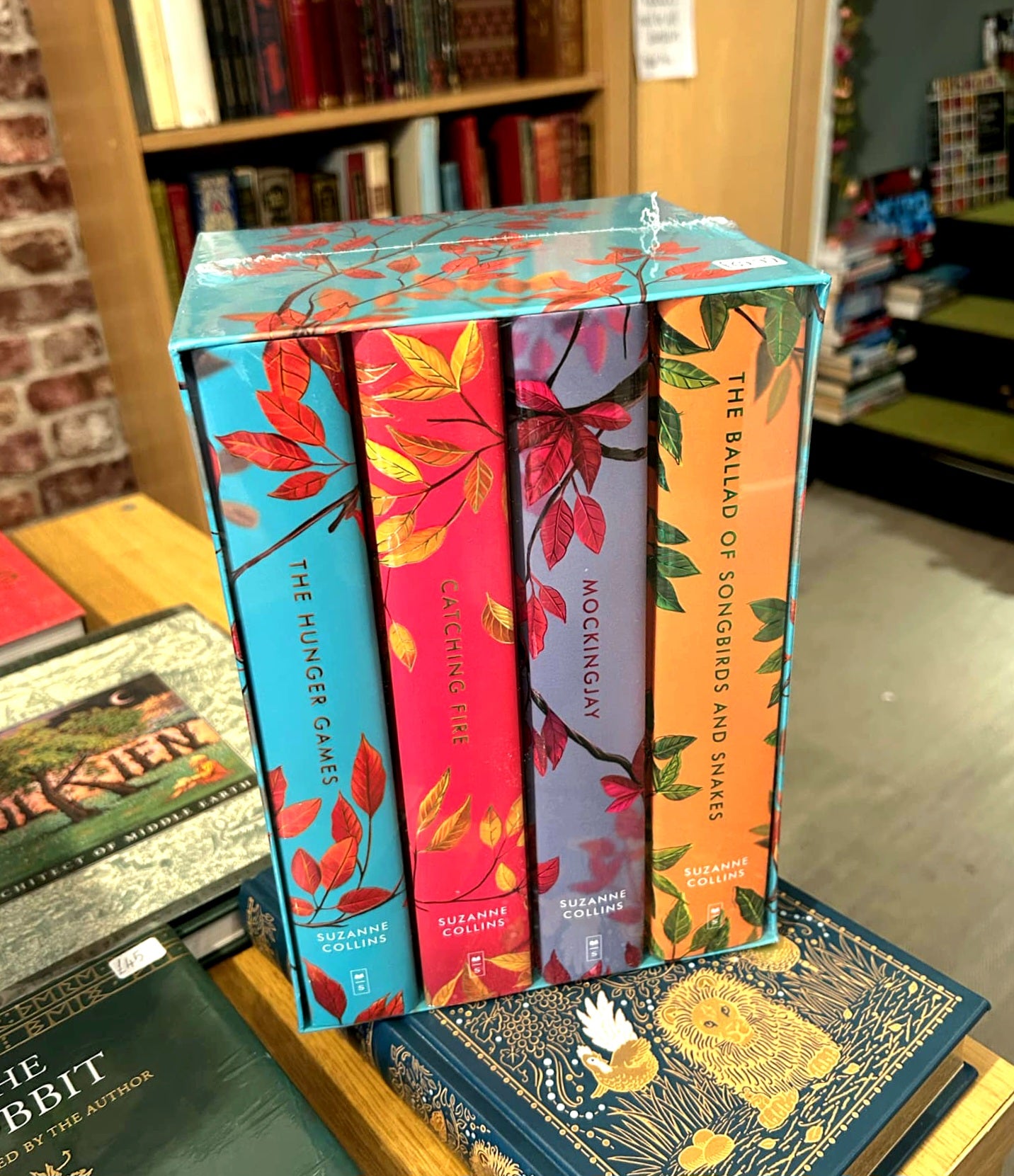 The Hunger Games Complete Deluxe Hardback Box Set - Suzanne Collins