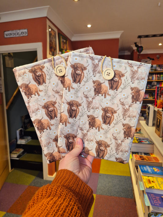 Handmade by Foster's Highland Cow Book Sleeves (Paperback Size)