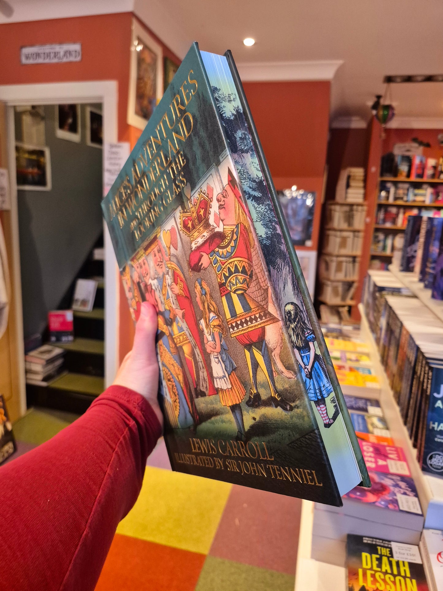 Alice's Adventures in Wonderland & Through the Looking Glass - Lewis Carroll (Epic Classics Collection)