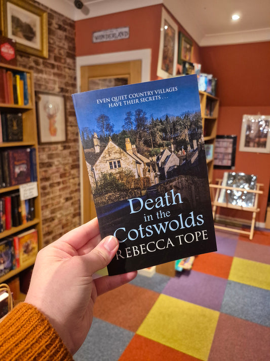 Death in the Cotswolds - Rebecca Tope