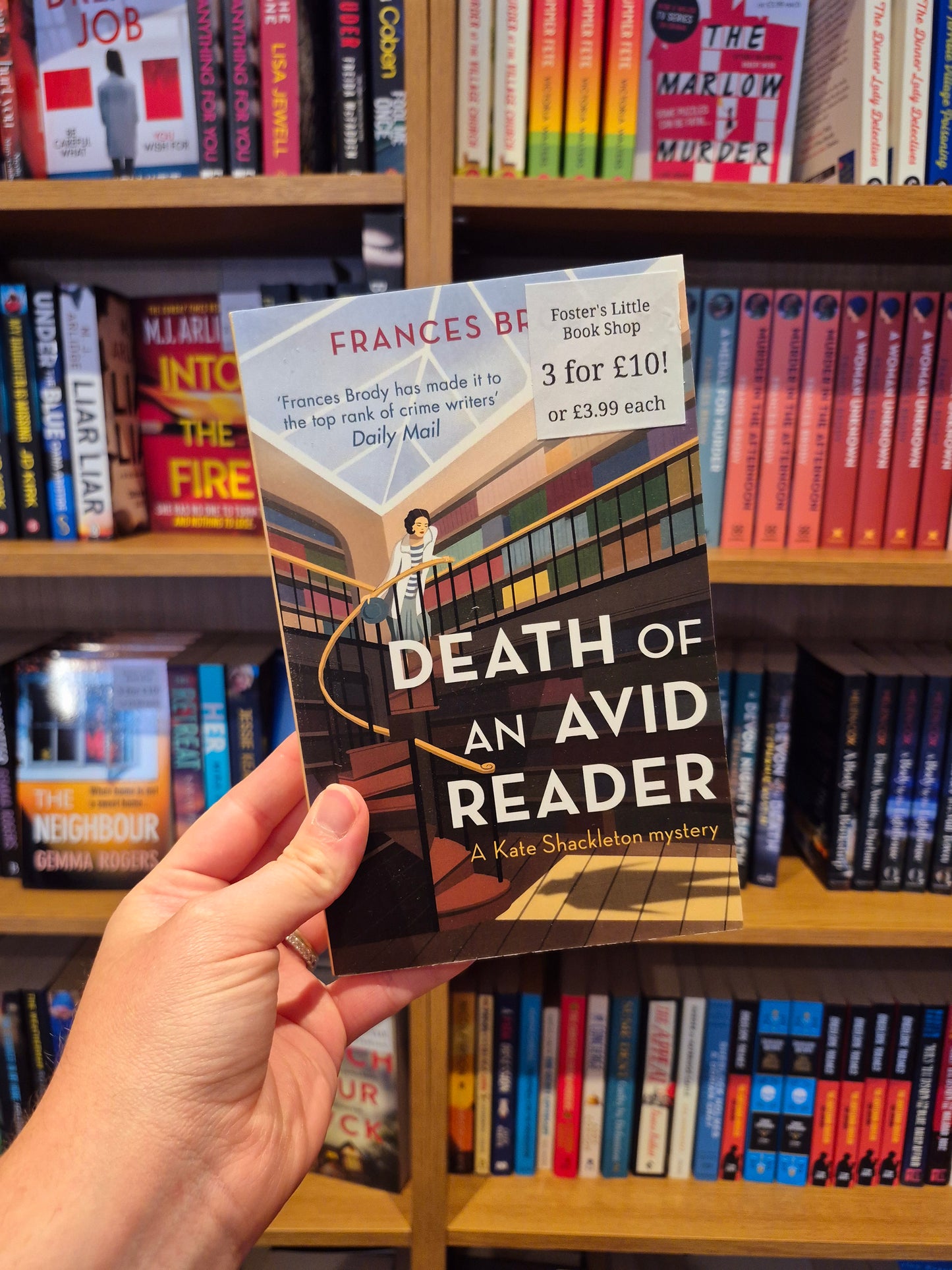Death of an Avid Reader - Frances Brody