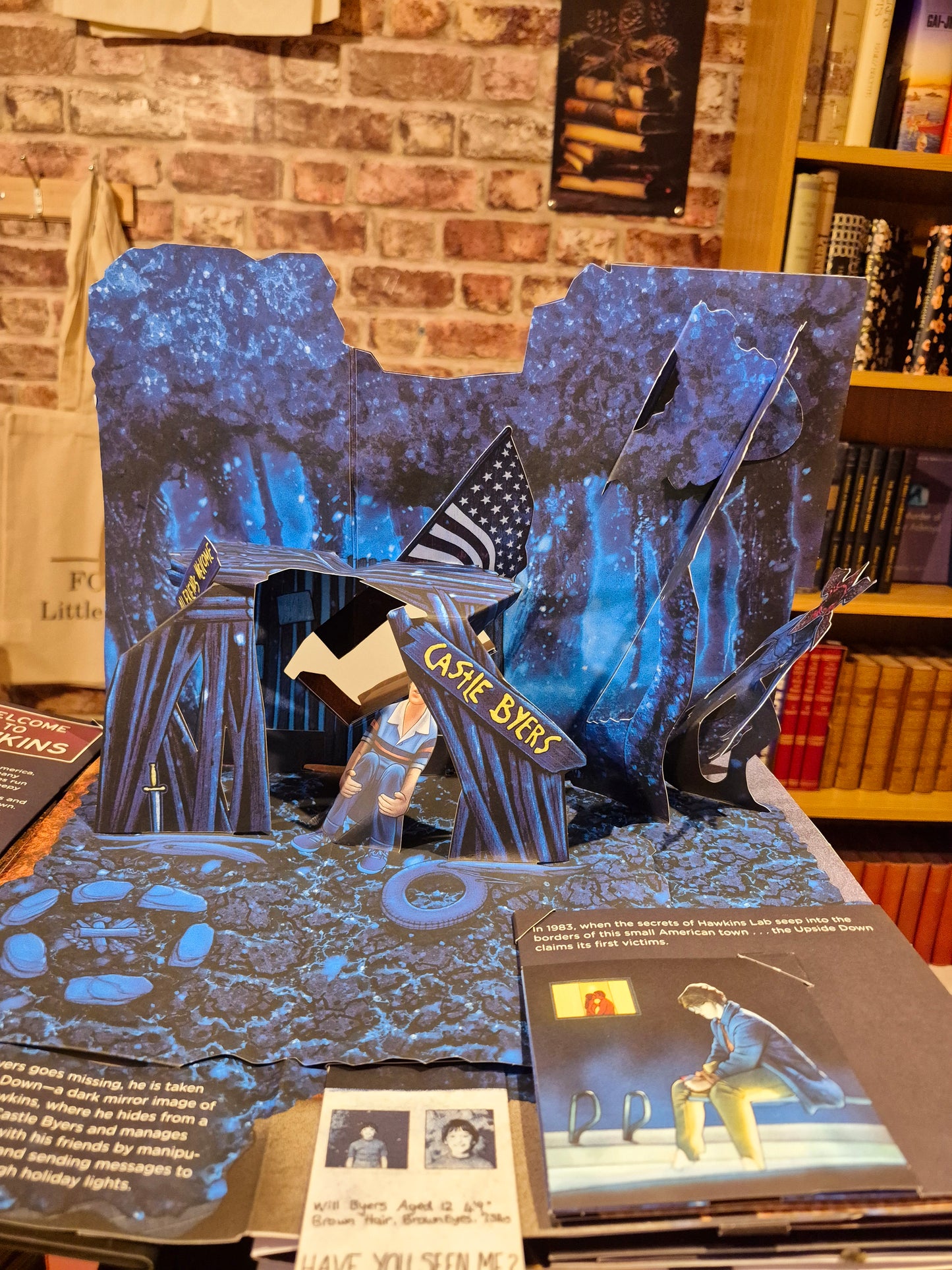 Stranger Things: The Ultimate Pop Up Book!