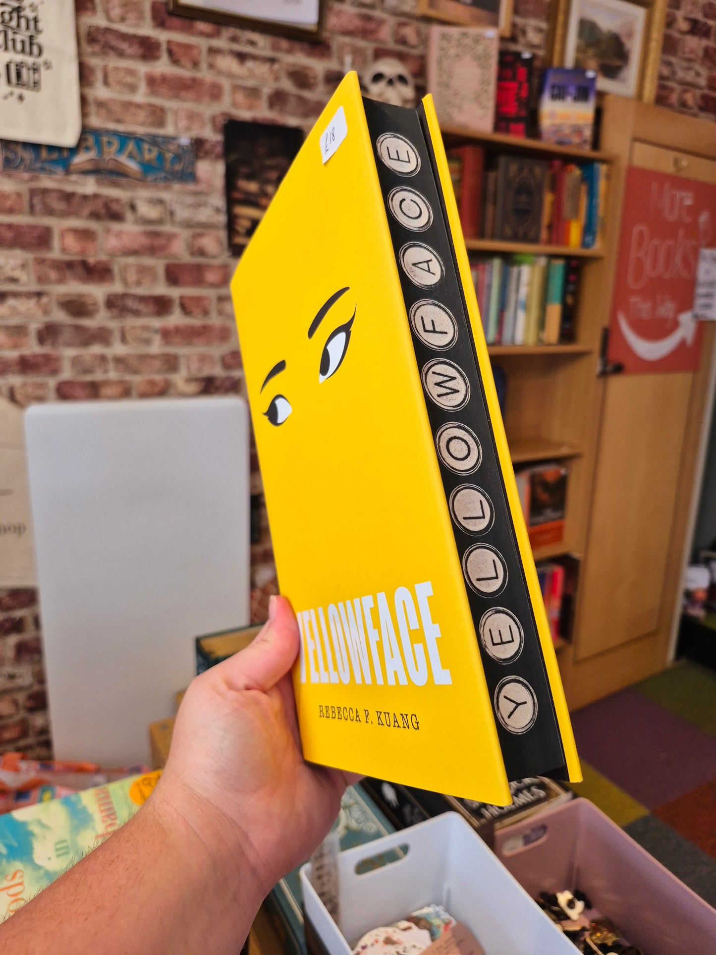 Yellowface - RF Kuang (Sprayed Edge Hardback Edition)
