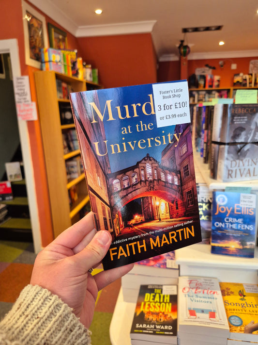 Murder at the University - Faith Martin (Book 2)