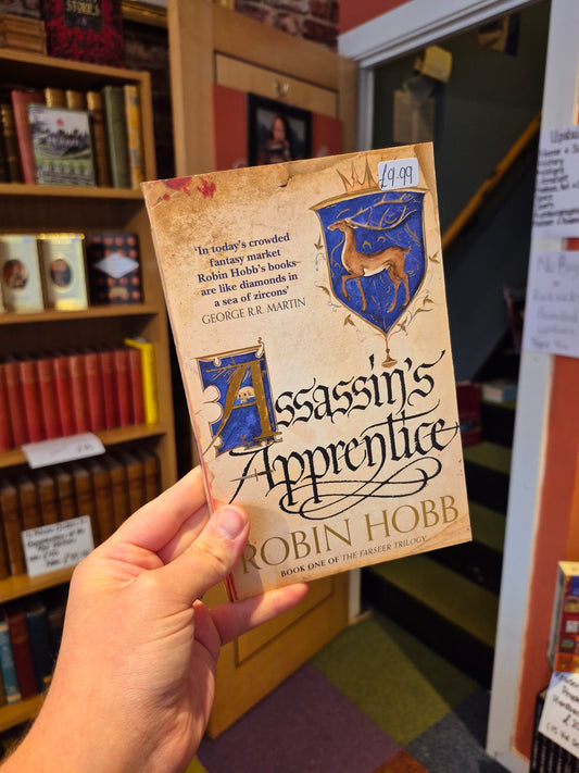 Assassin's Apprentice - Robin Hobb