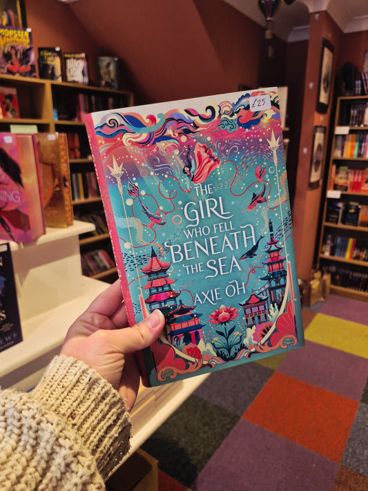 The Girl Who Fell Beneath the Sea - Axie Oh (Signed Fairyloot Edition)