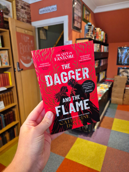 The Dagger and the Flame - Catherine Doyle
