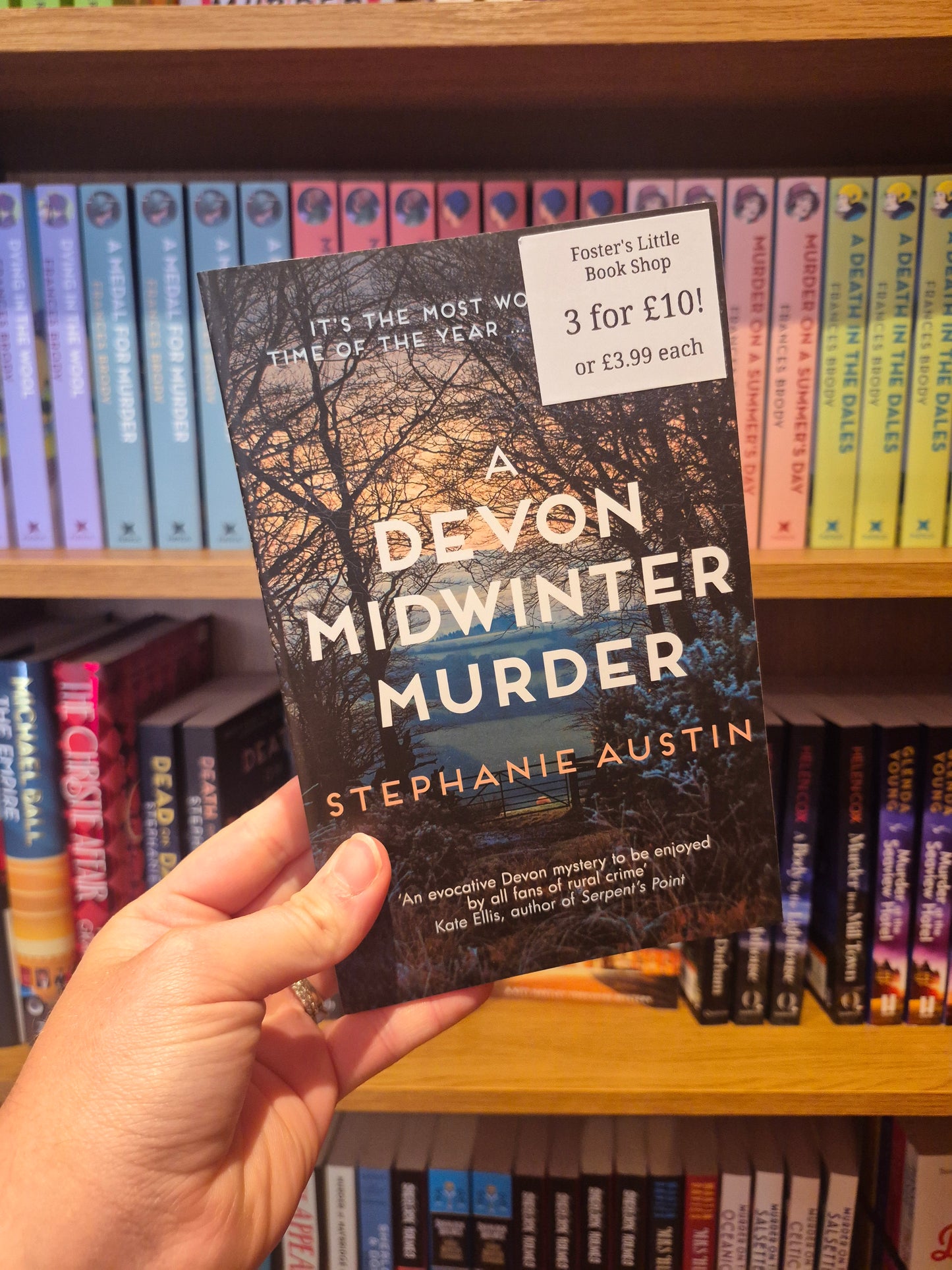 A Devon Midwinter Murder - Stephanie Austin