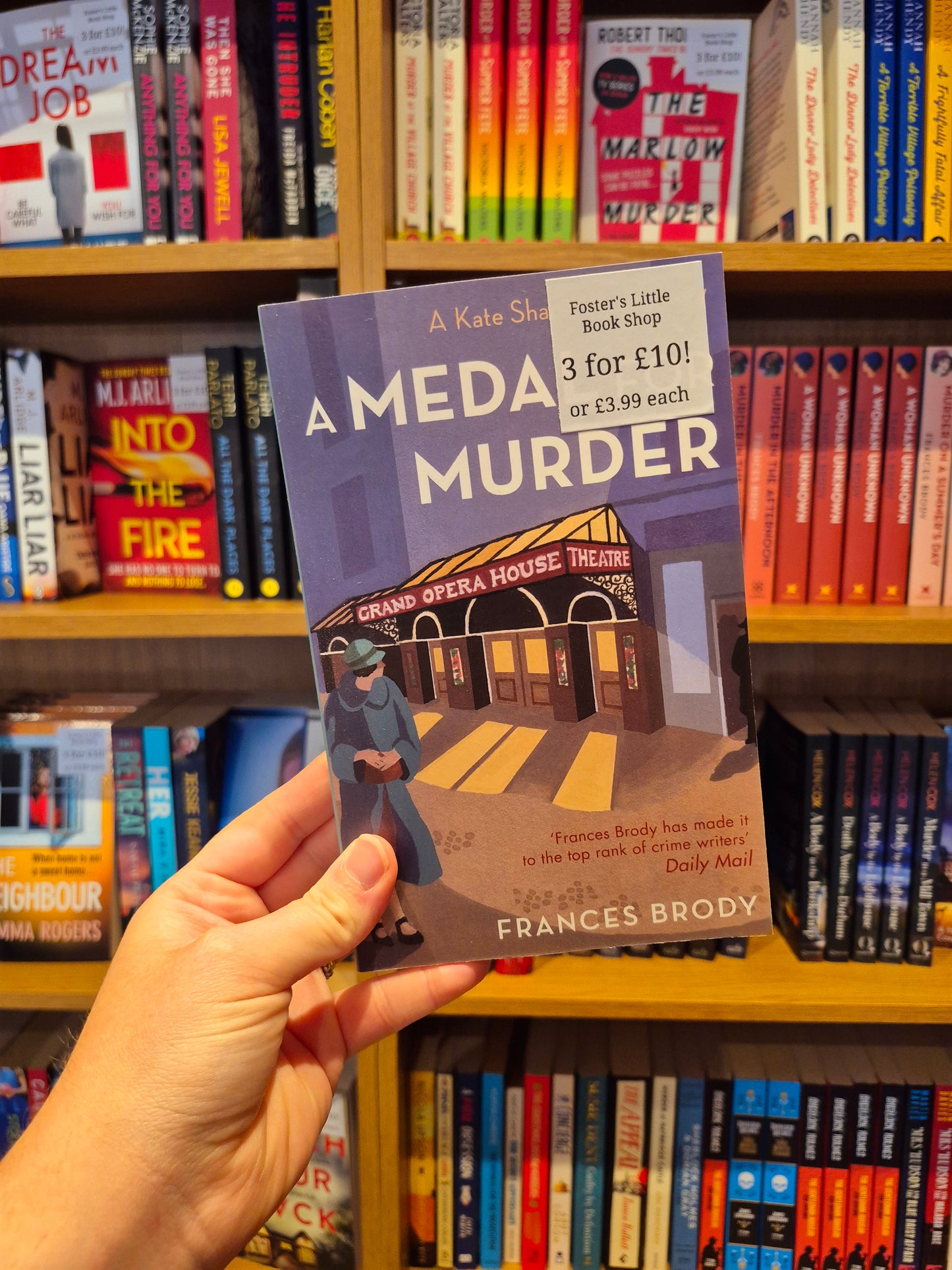 A Medal for Murder - Frances Brody