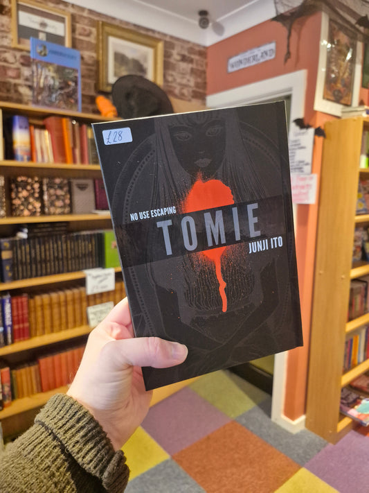 Tomie - Junji Ito (3-in-1 Deluxe Edition)