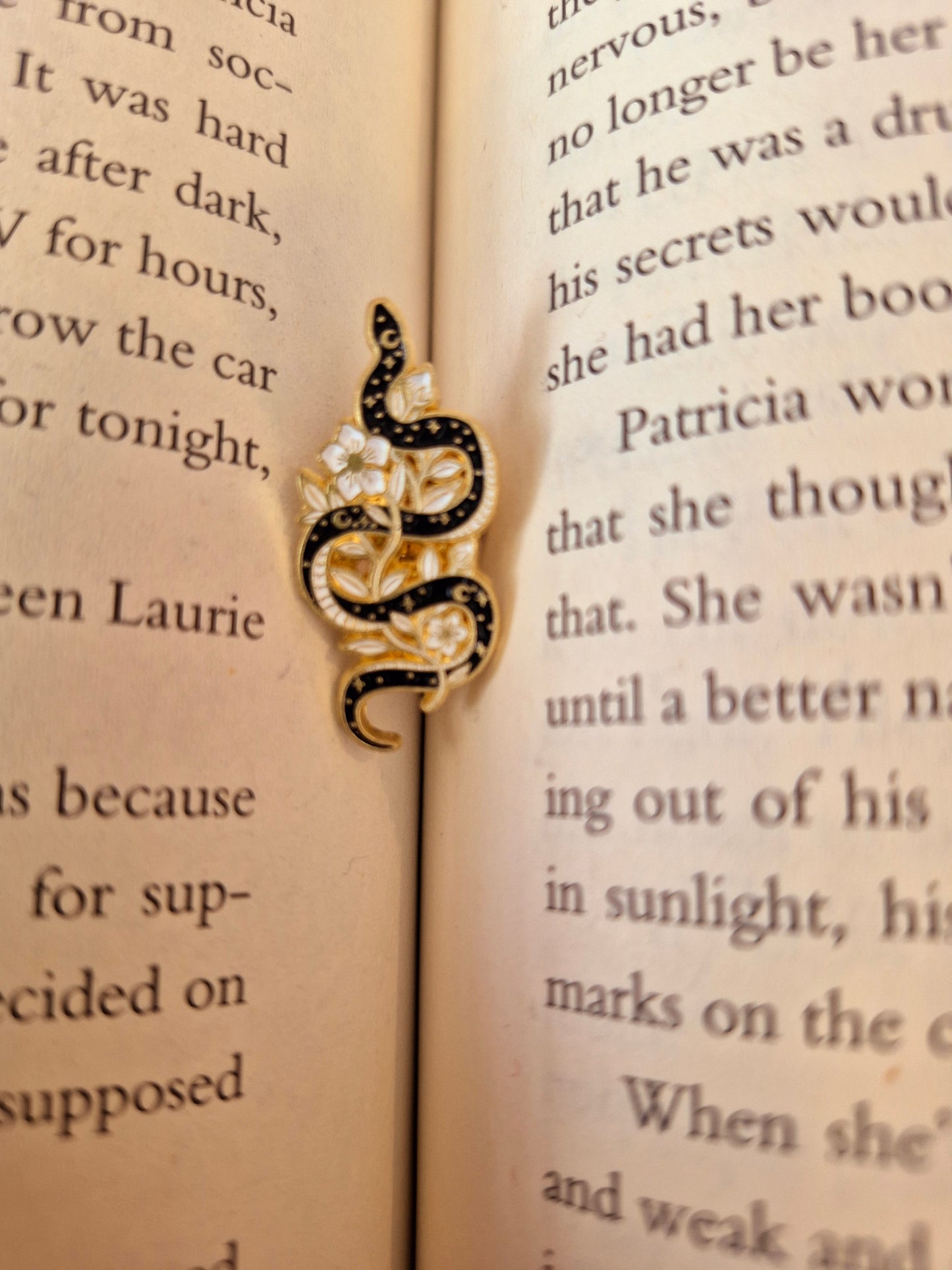 Bookish Pin Badges!