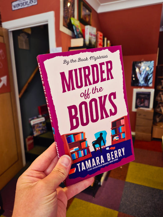 Murder off the Books - Tamara Berry