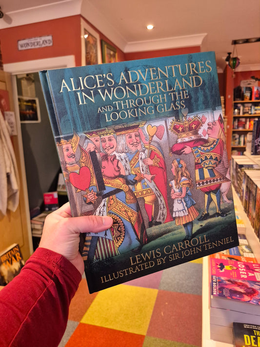 Alice's Adventures in Wonderland & Through the Looking Glass - Lewis Carroll (Epic Classics Collection)