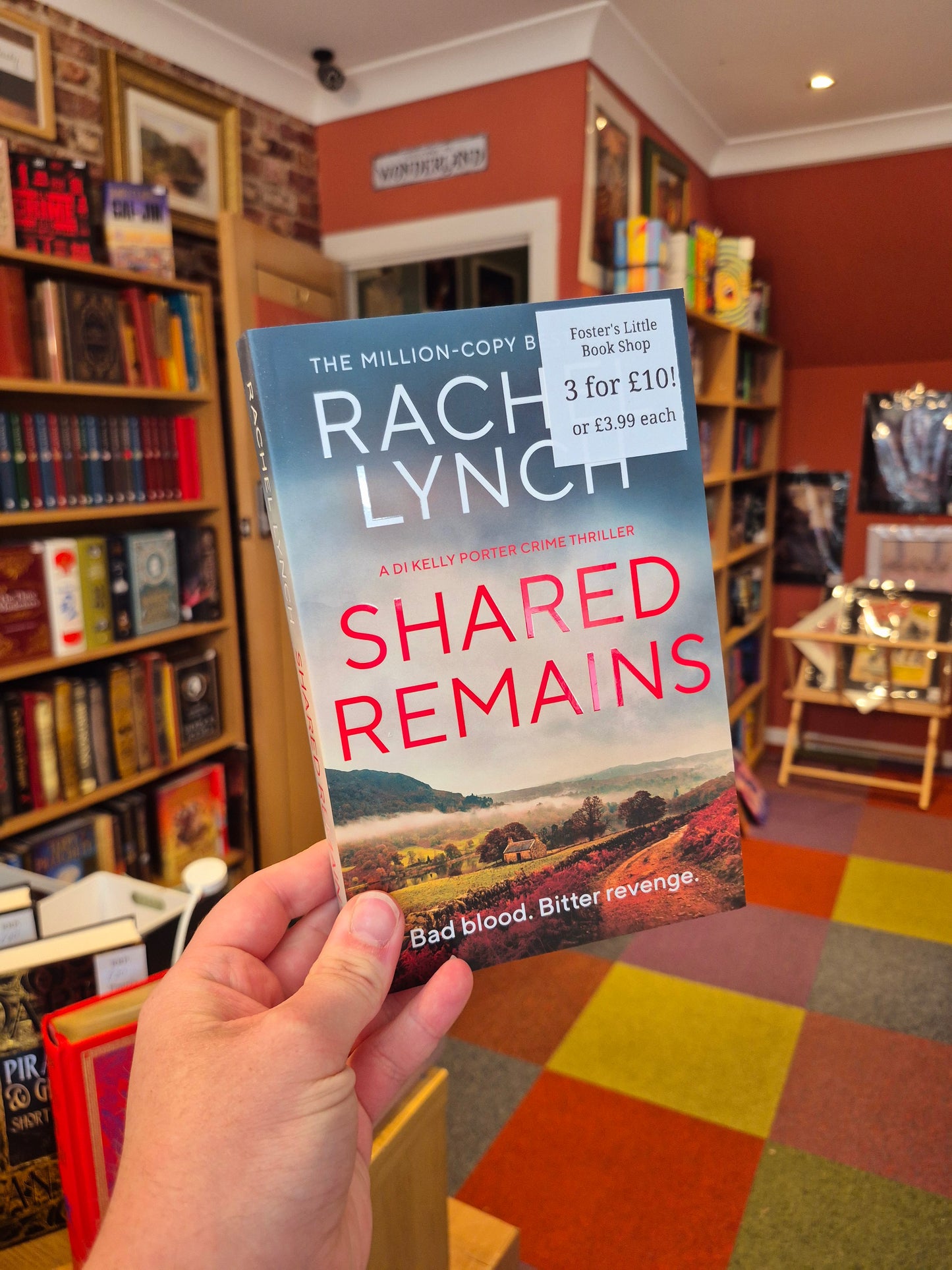 Shared Remains - Rachel Lynch (DI Kelly Porter Book 12)