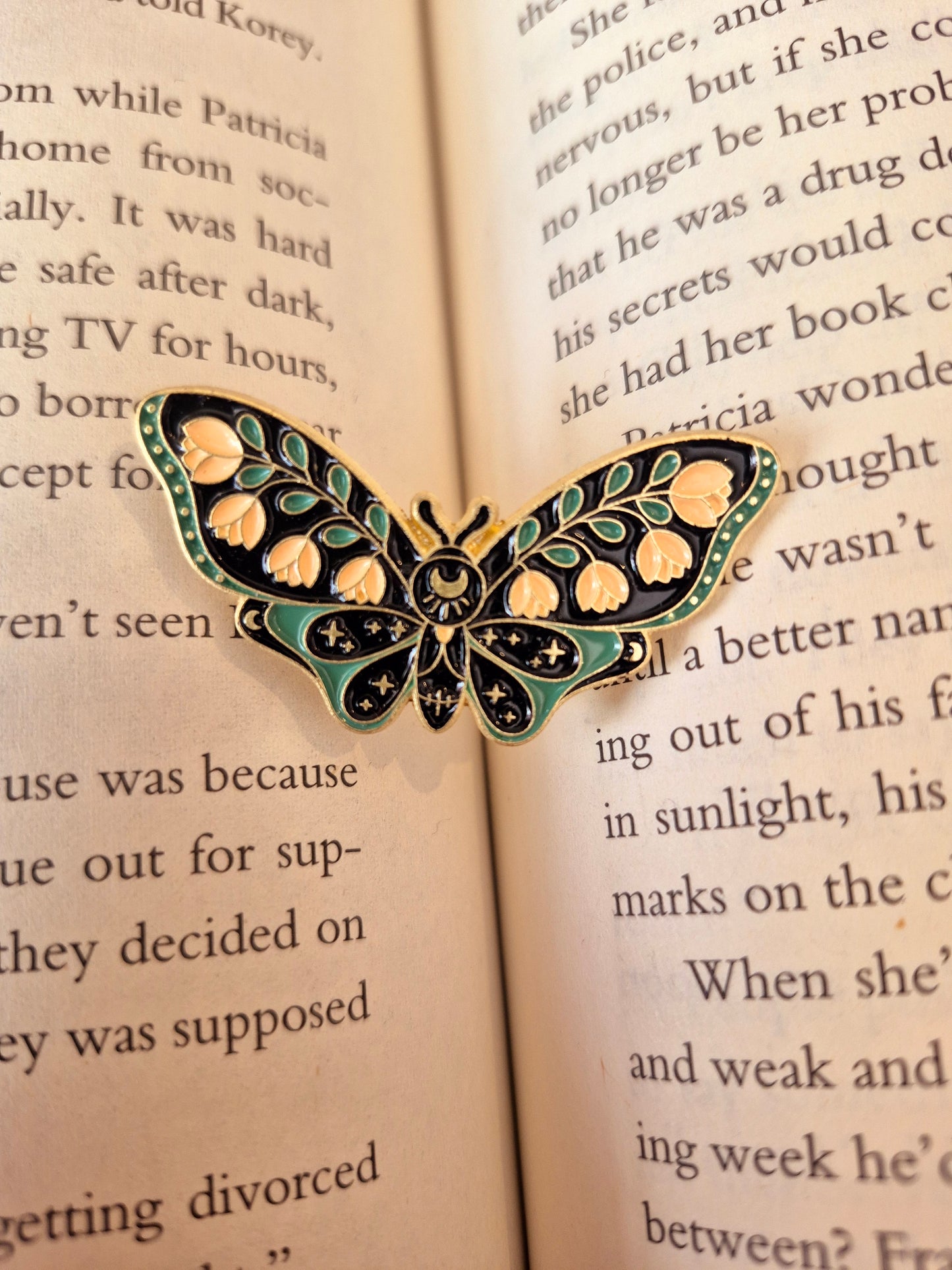 Bookish Pin Badges!