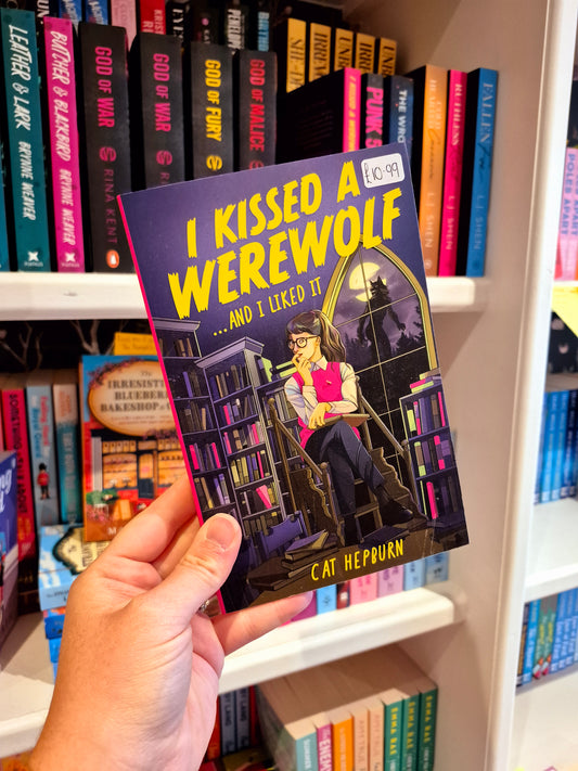 I Kissed a Werewolf - Cat Hepburn