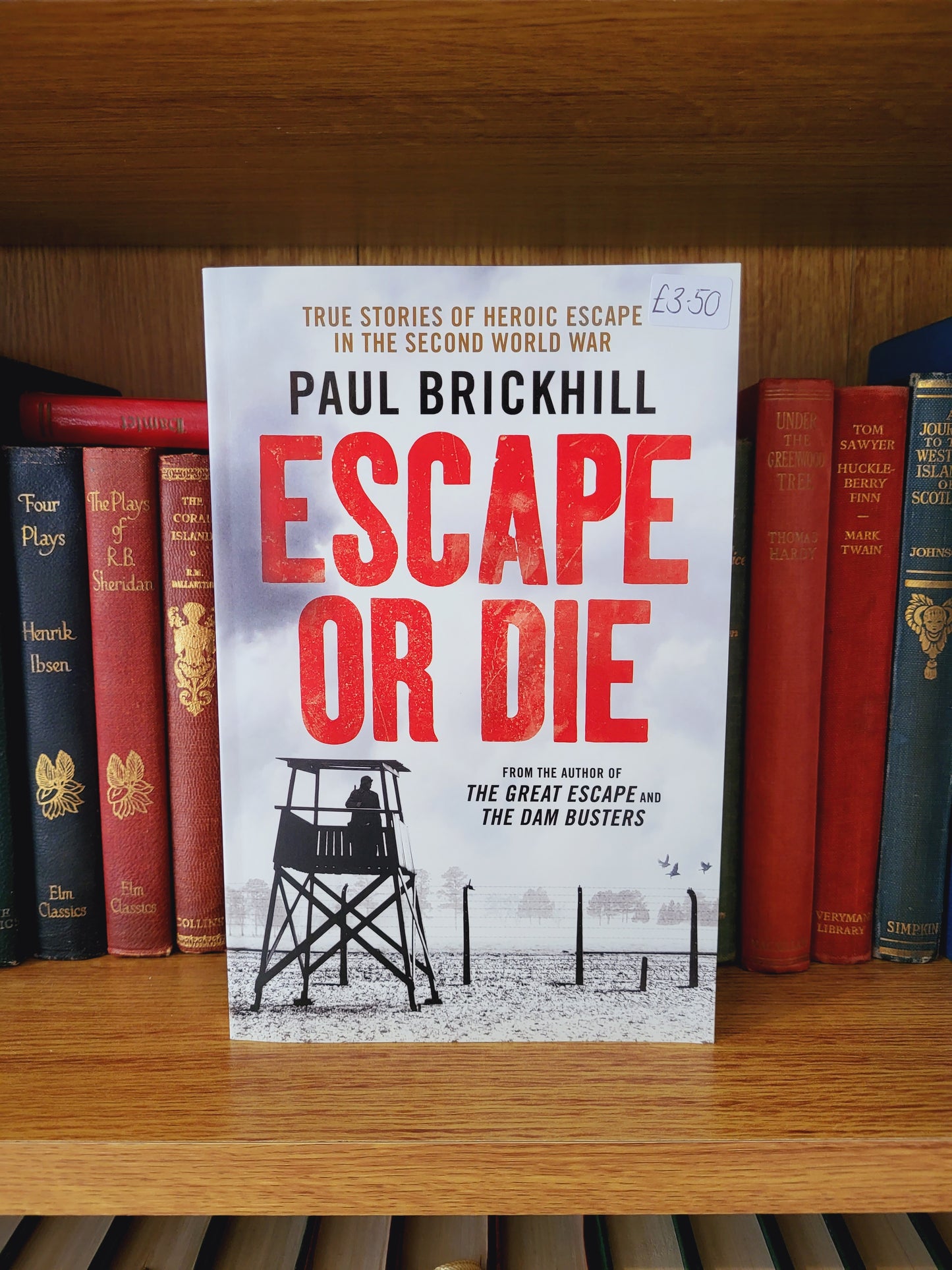 Escape or Die: True Stories of Heroic Escapes in WW2 - Paul Brickhill