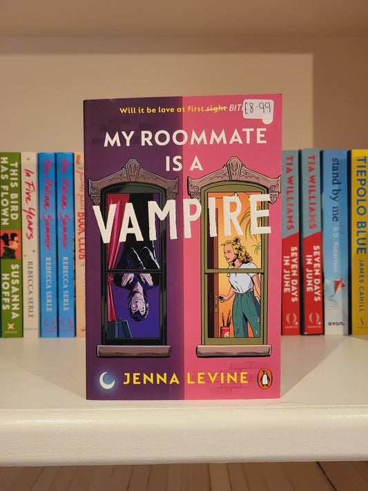 My Roommate is a Vampire - Jenna Levine