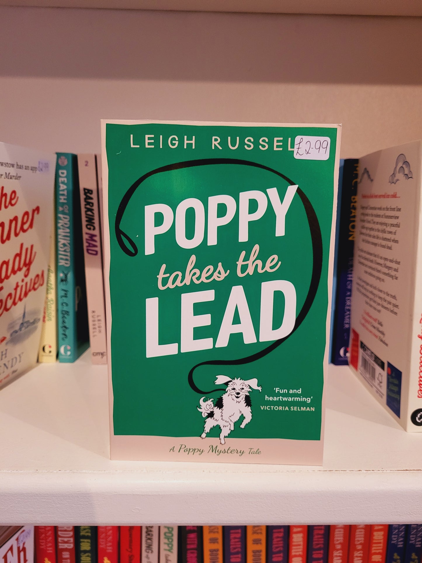 Poppy Takes the Lead - Leigh Russell