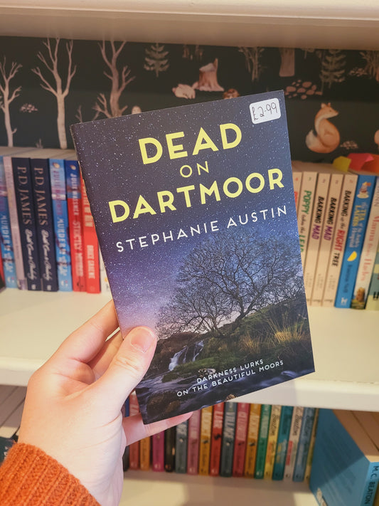 Dead on Dartmoor - Stephanie Austin