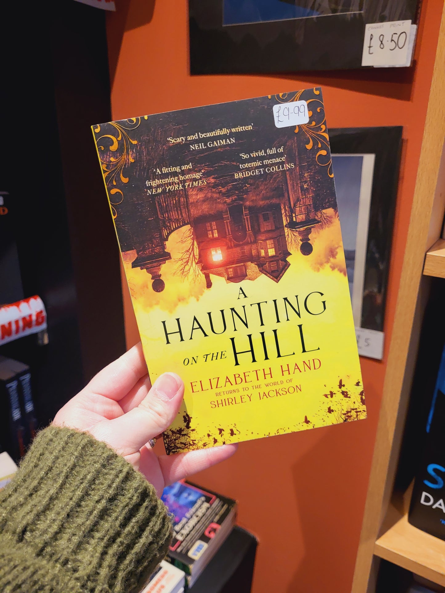 A Haunting on the Hill - Elizabeth Hand