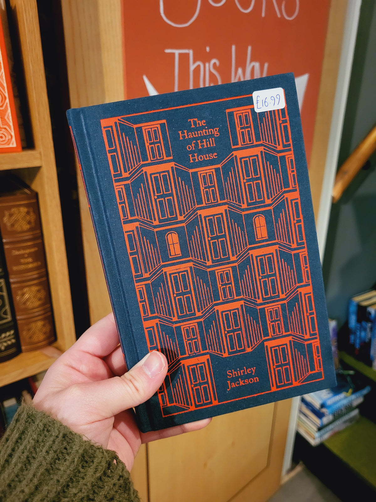 The Haunting of Hill House - Shirley Jackson (Penguin Clothbound Class ...