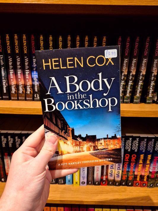 A Body in the Bookshop - Helen Cox