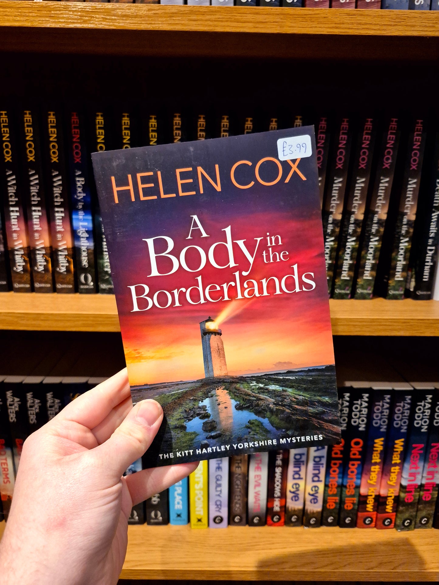 A Body in the Borderlands - Helen Cox