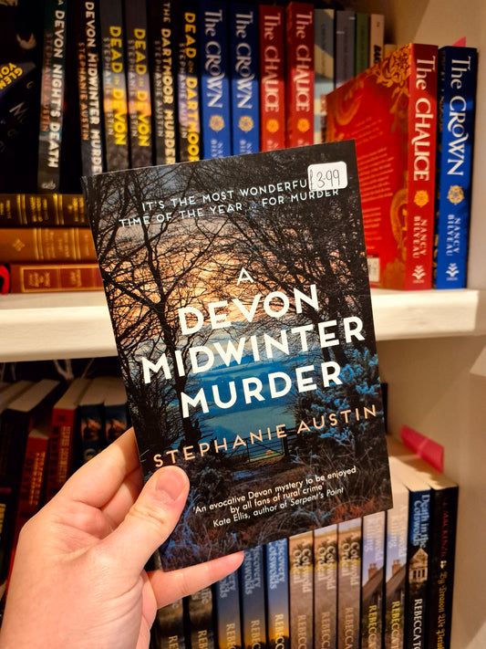 A Devon Midwinter Murder - Stephanie Austin