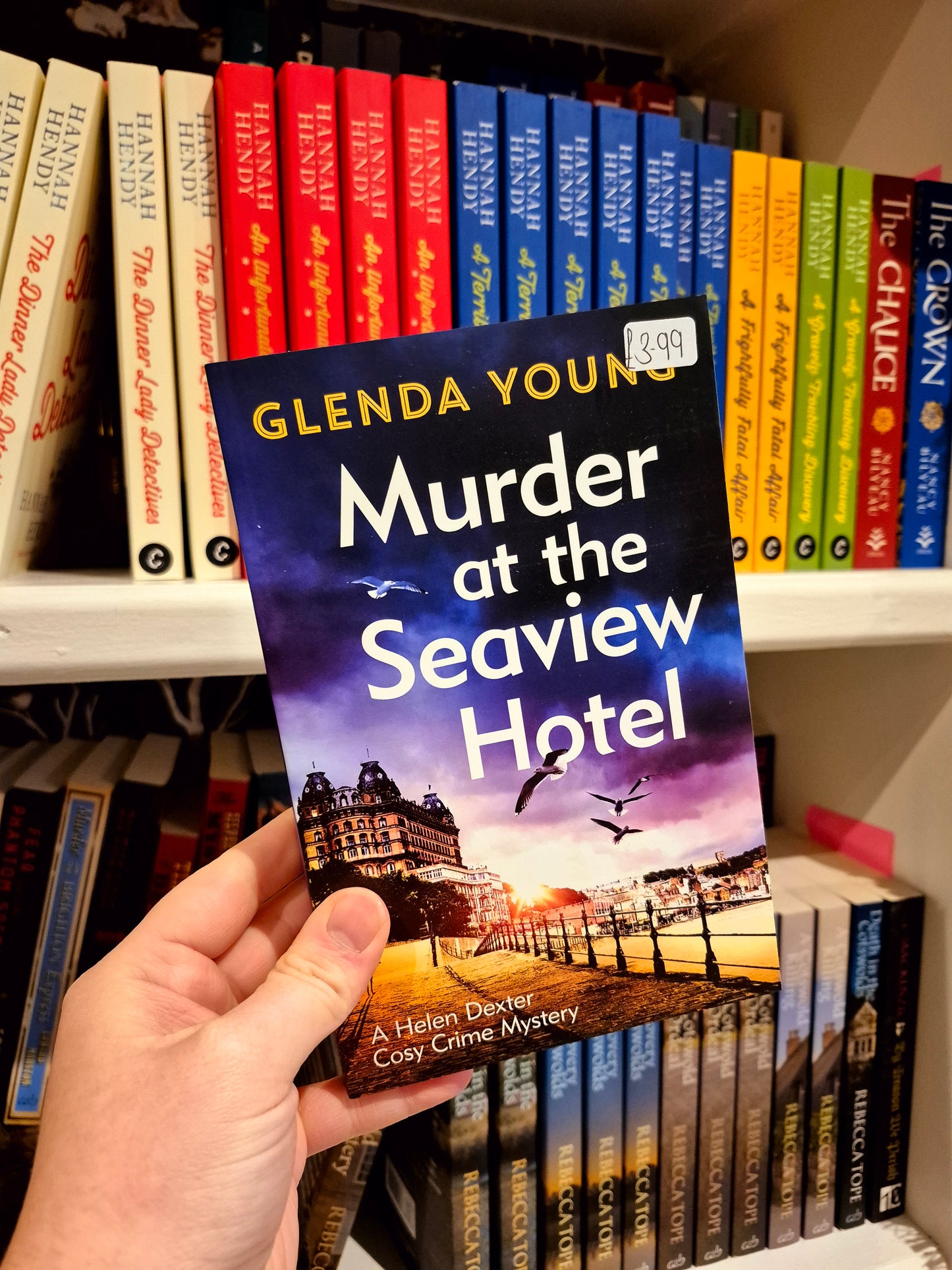 Murder at the Seaview Hotel - Glenda Young