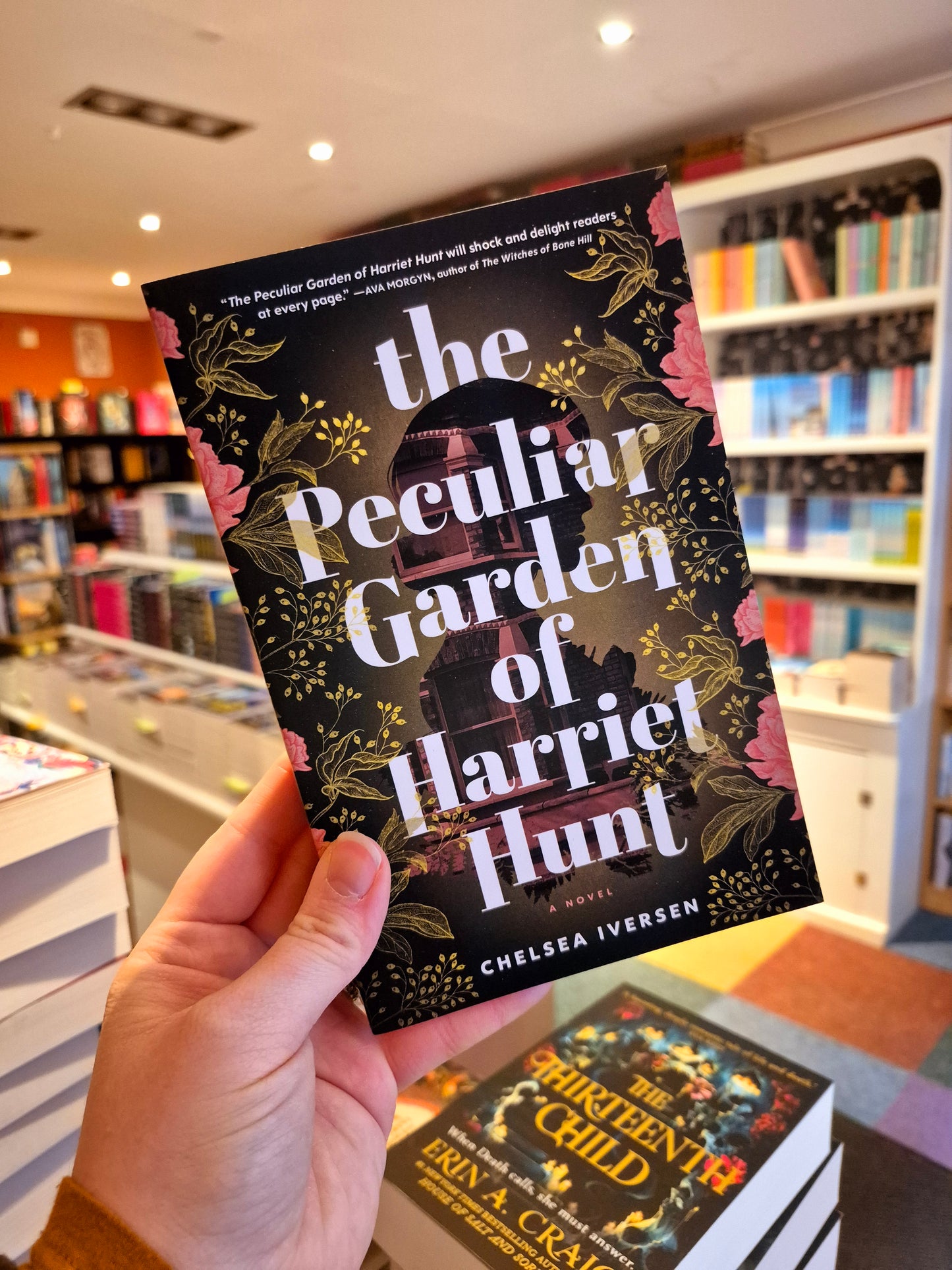 The Peculiar Garden of Harriet Hunt - Chelsea Iversen