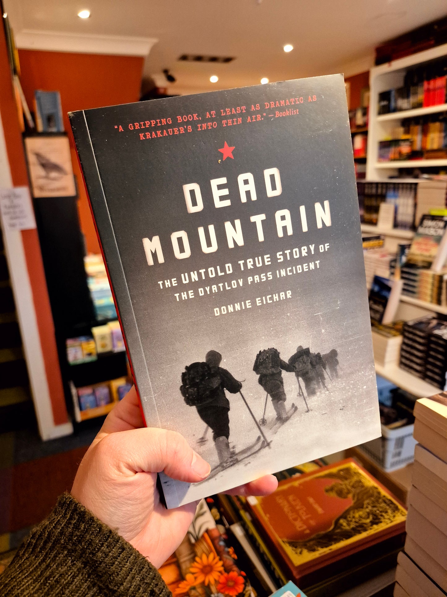 Dead Mountain: The Untold True Story of the Dyatlov Pass Incident - Donnie Eichar