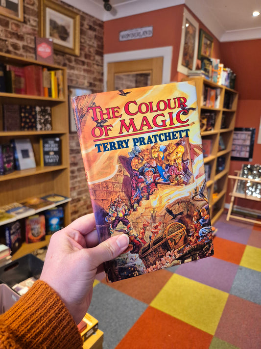 The Colour of Magic - Terry Pratchett (1992, Gollancz)