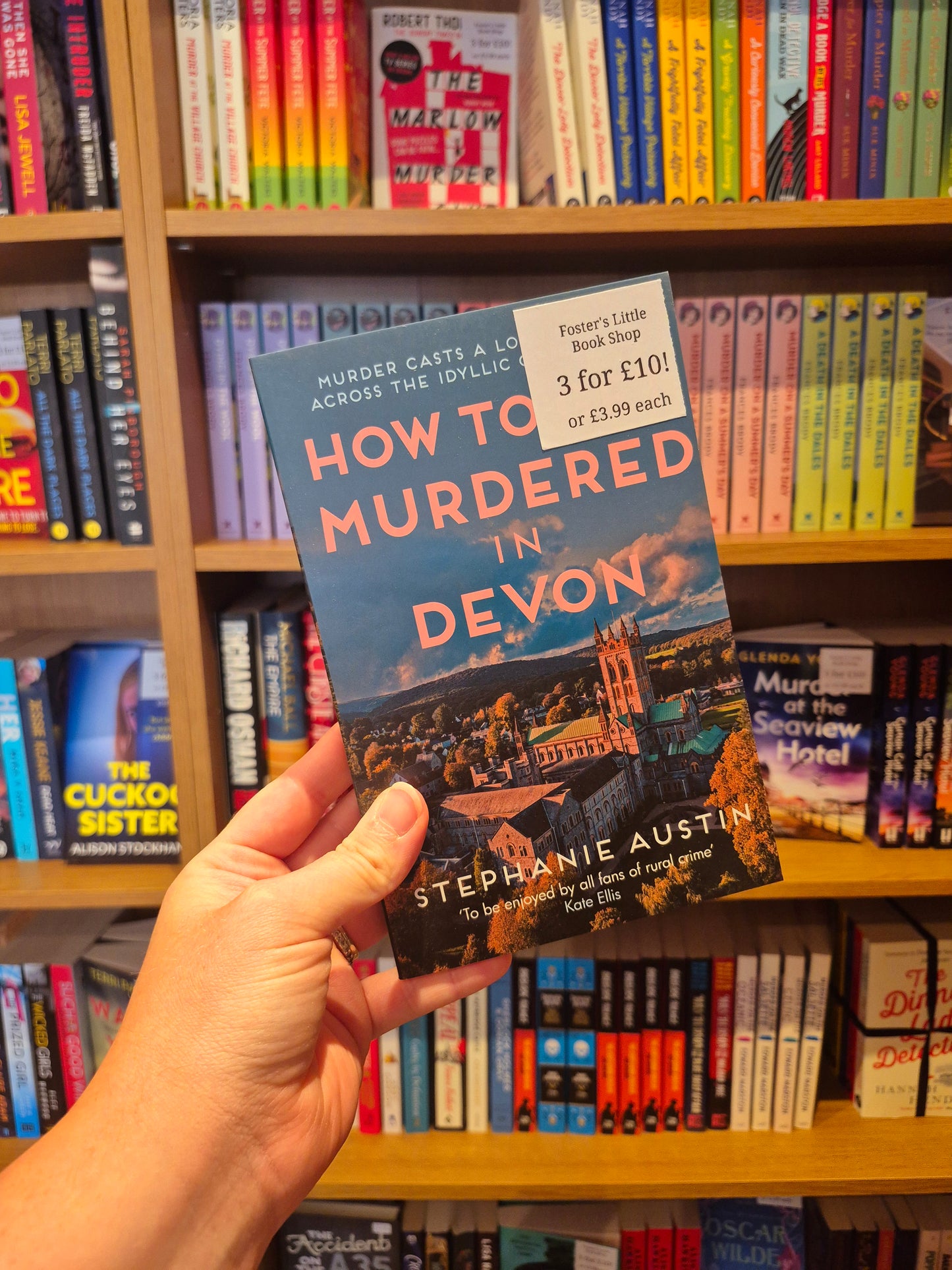 How to Get Murdered in Devon - Stephanie Austin