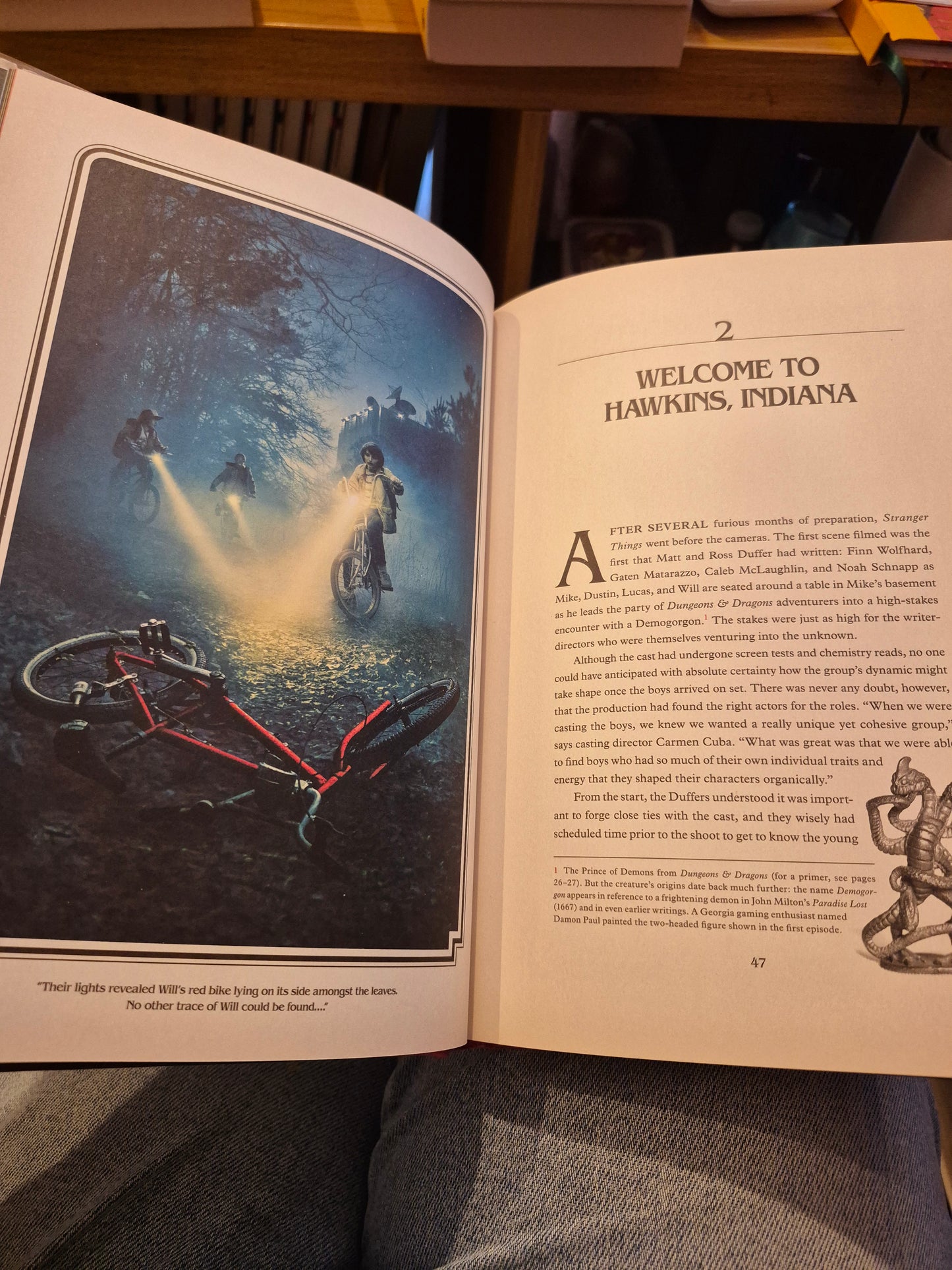 Stranger Things Worlds Turned Upside Down: The Official Behind the Scenes Companion!