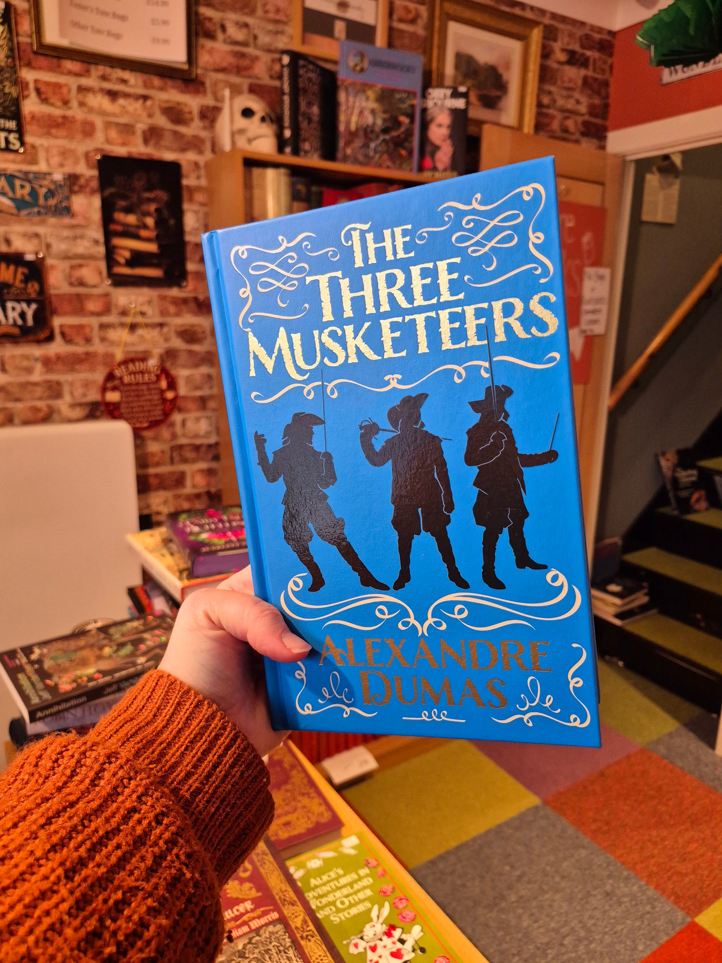 The Three Musketeers - Alexandre Dumas (Treasured Classics Collection)