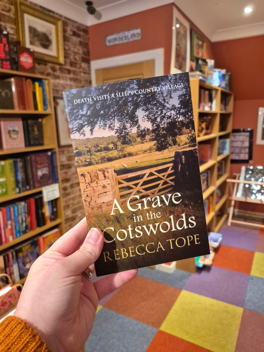 A Grave in the Cotswolds - Rebecca Tope