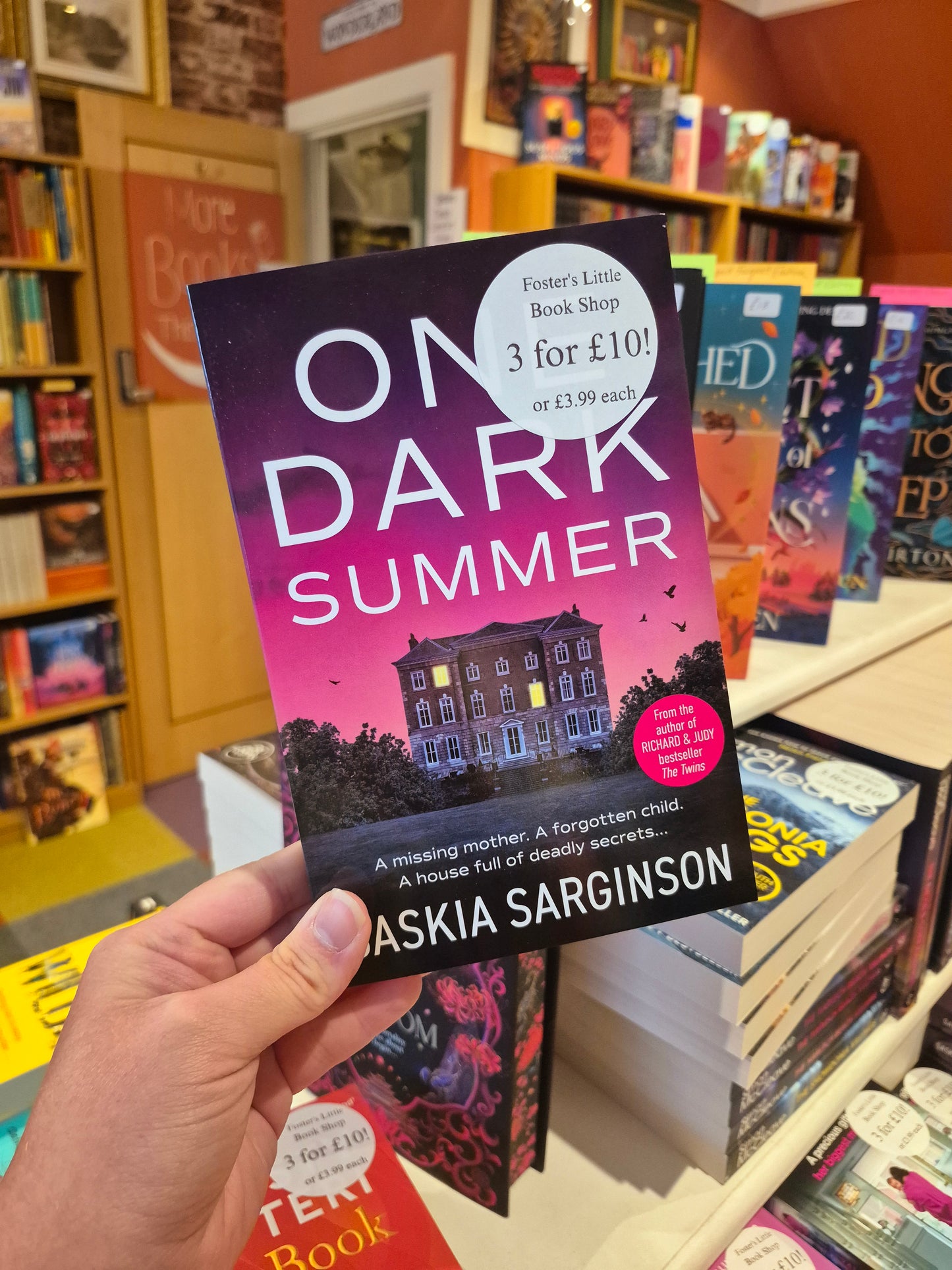 One Dark Summer - Saskia Sarginson