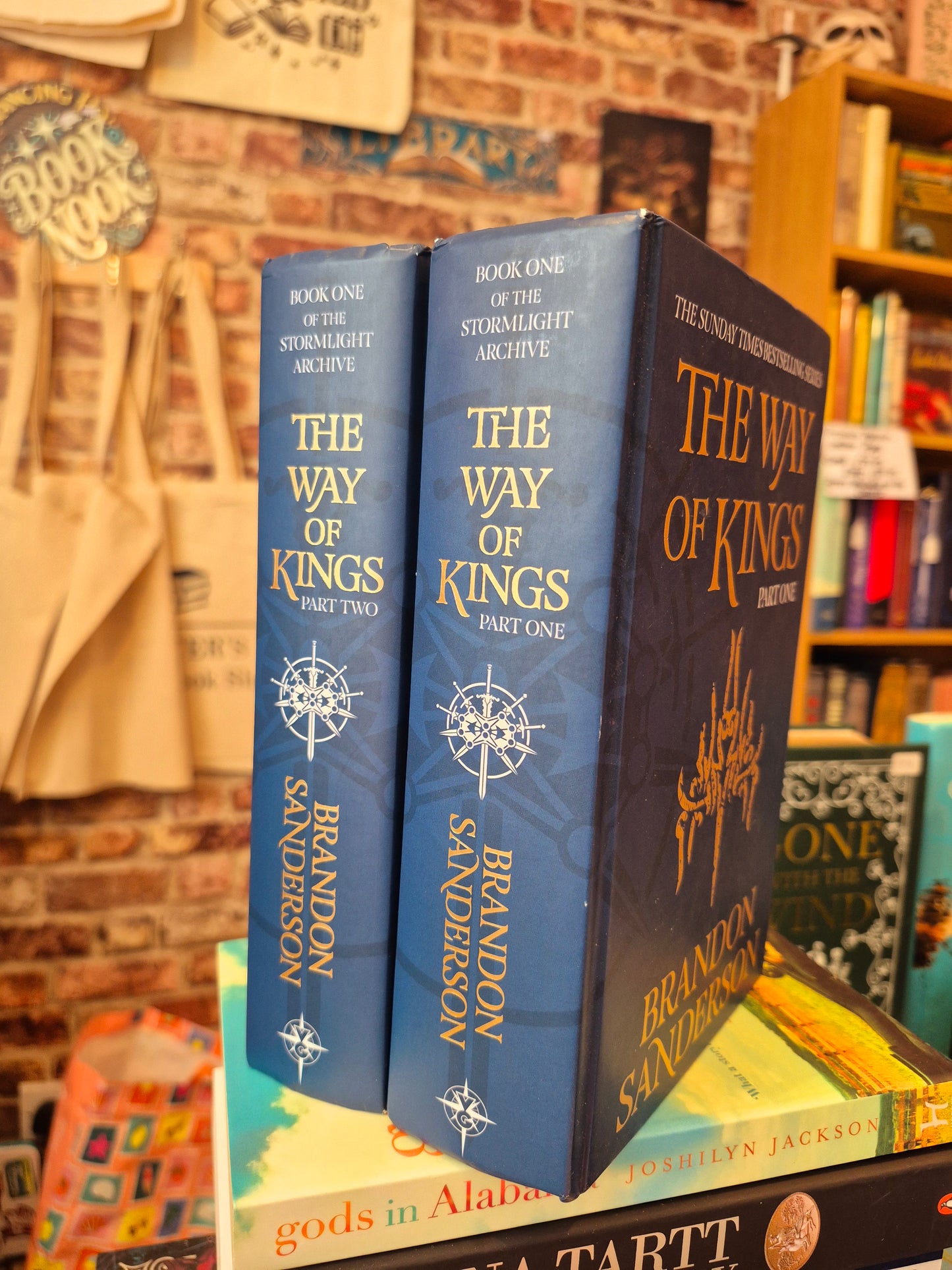 The Stormlight Archive Book 1: The Way of Kings - Brandon Sanderson (Double Volume Hardback Set)