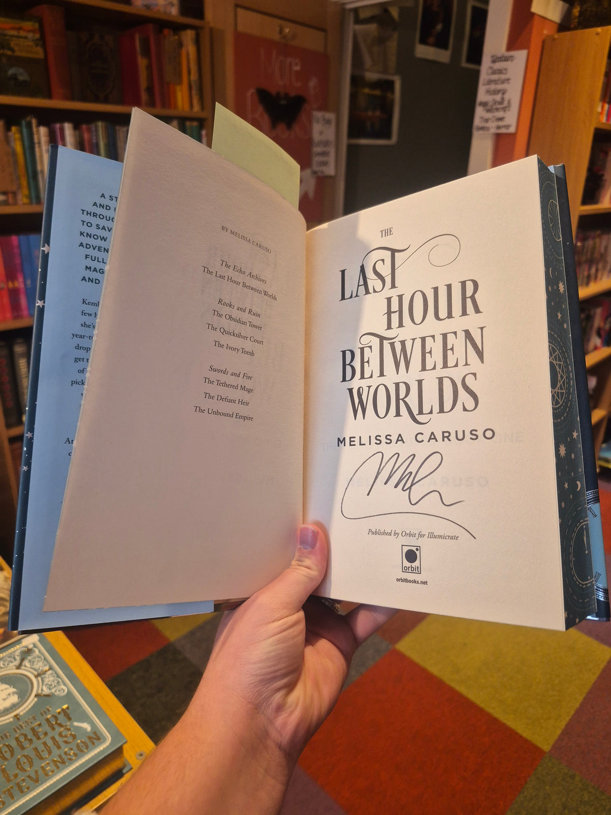 The Last Hour Between Worlds - Melissa Caruso (Signed Illumicrate Edition)