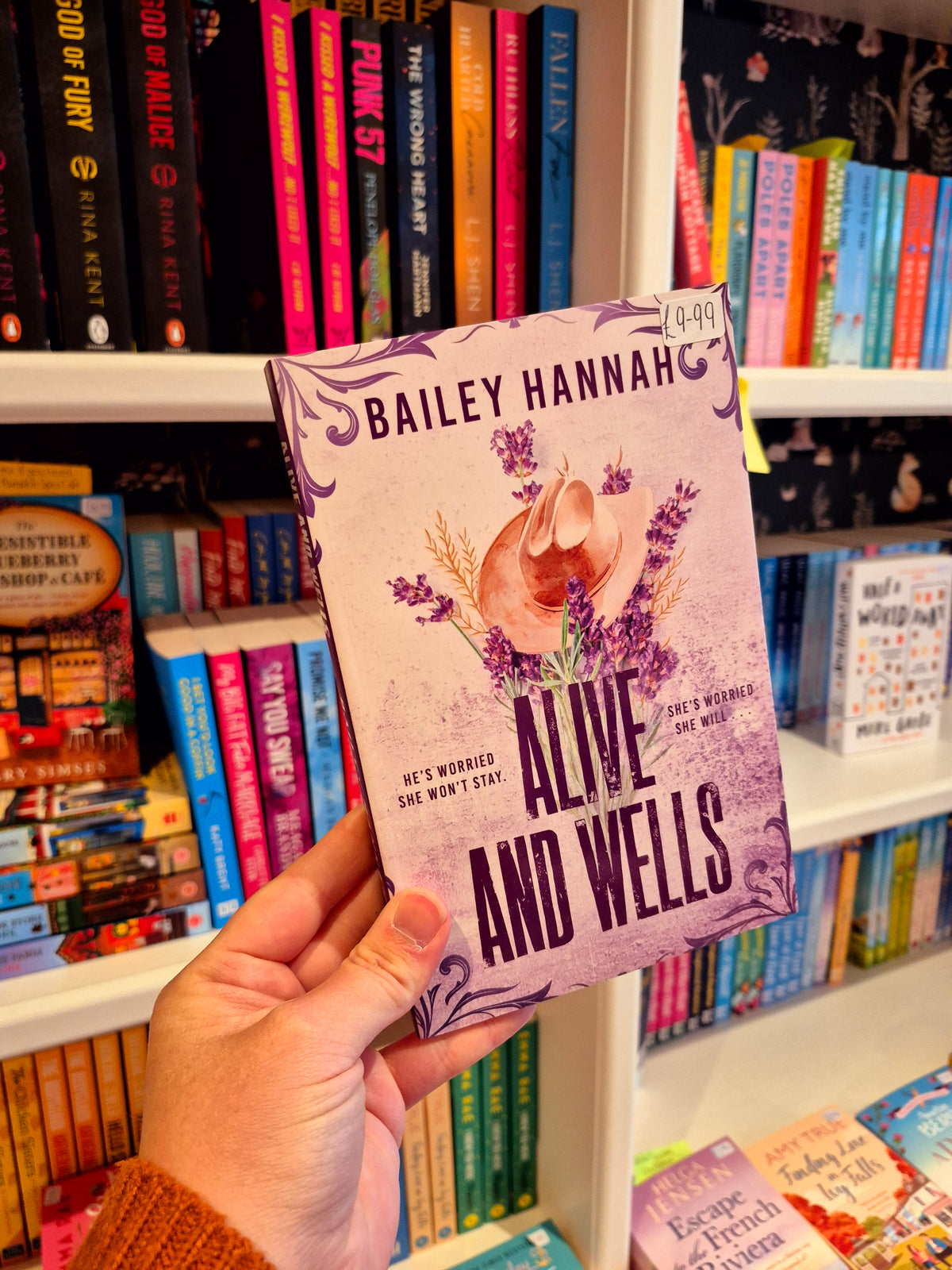 Hannah Lib Alive and Wells - Bailey Hannah – Foster's Little Book Shop