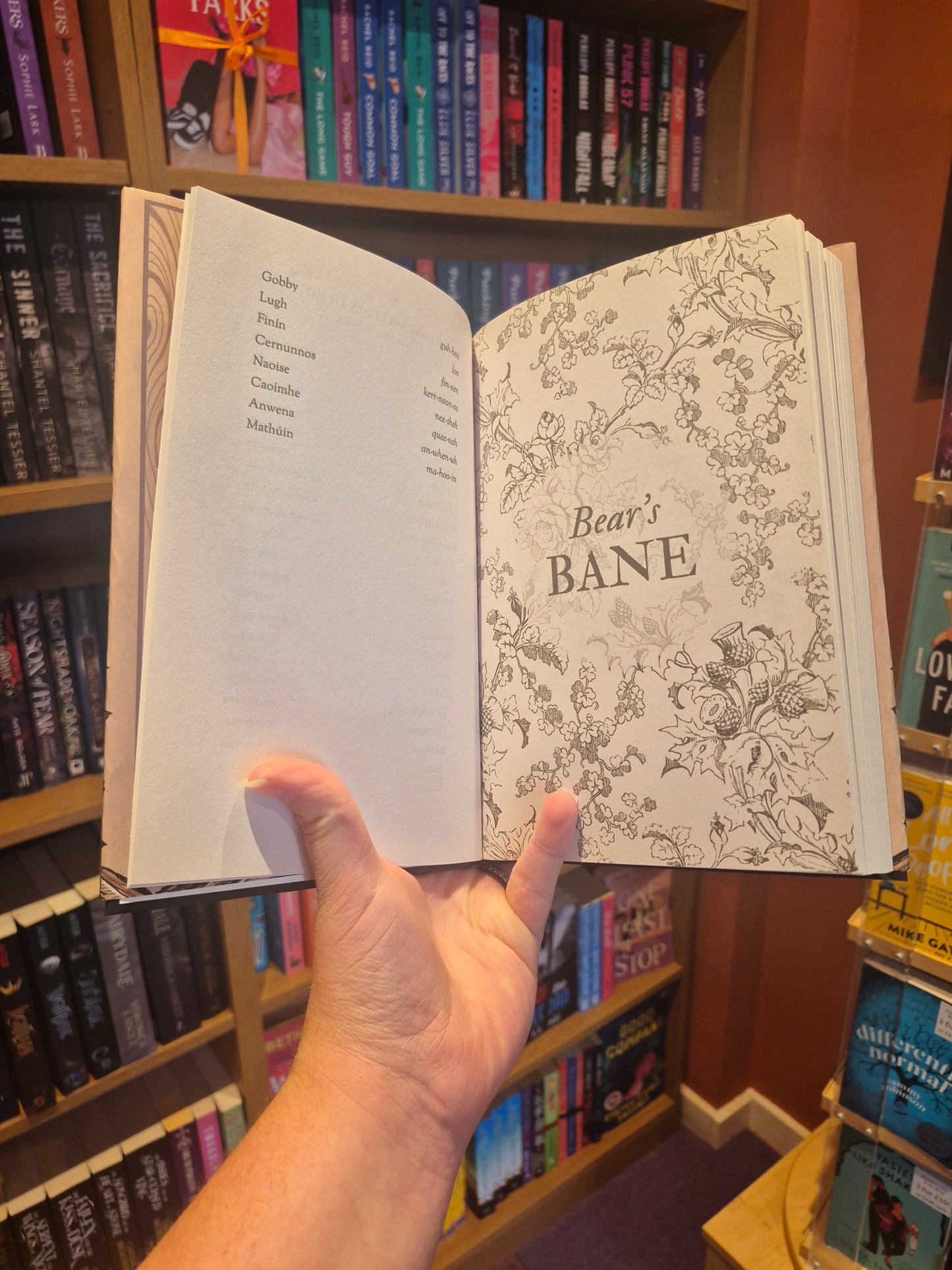 The Bear and the Rose - EK Larson-Burnett (Butterfly Book Club Edition)