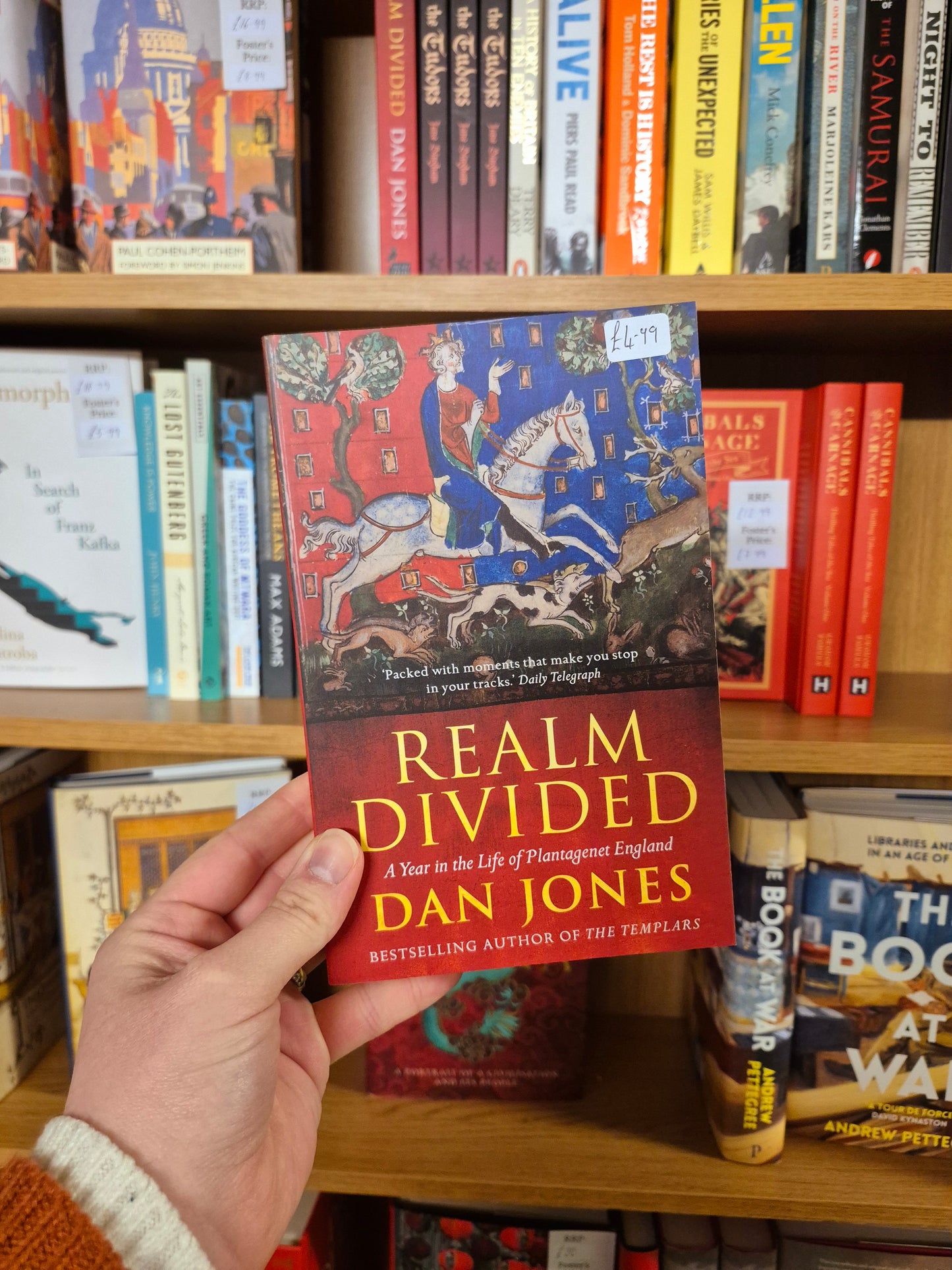 Realm Divided: A Year in the Life of Plantagenet England - Dan Jones