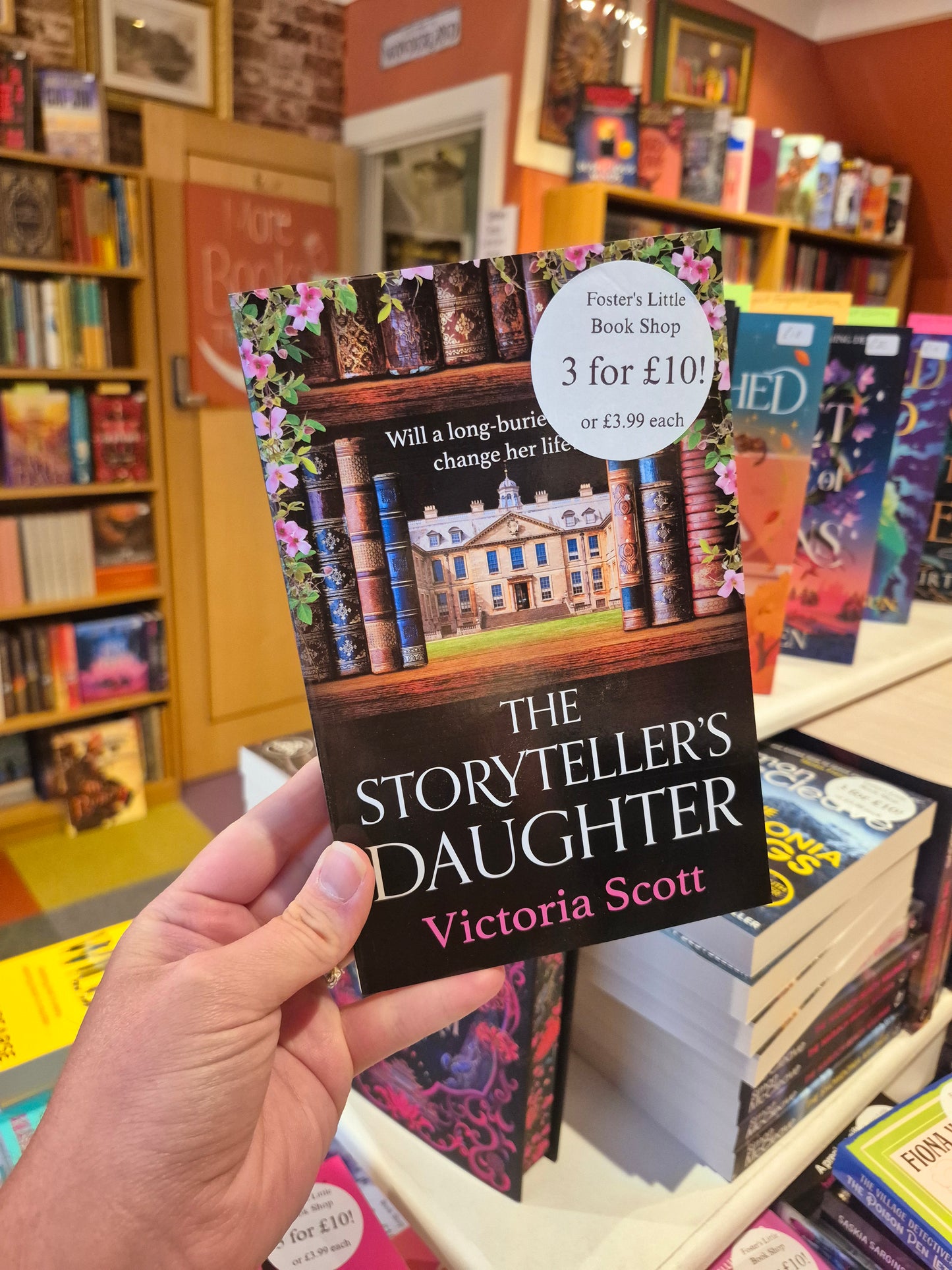The Storyteller's Daughter - Victoria Scott