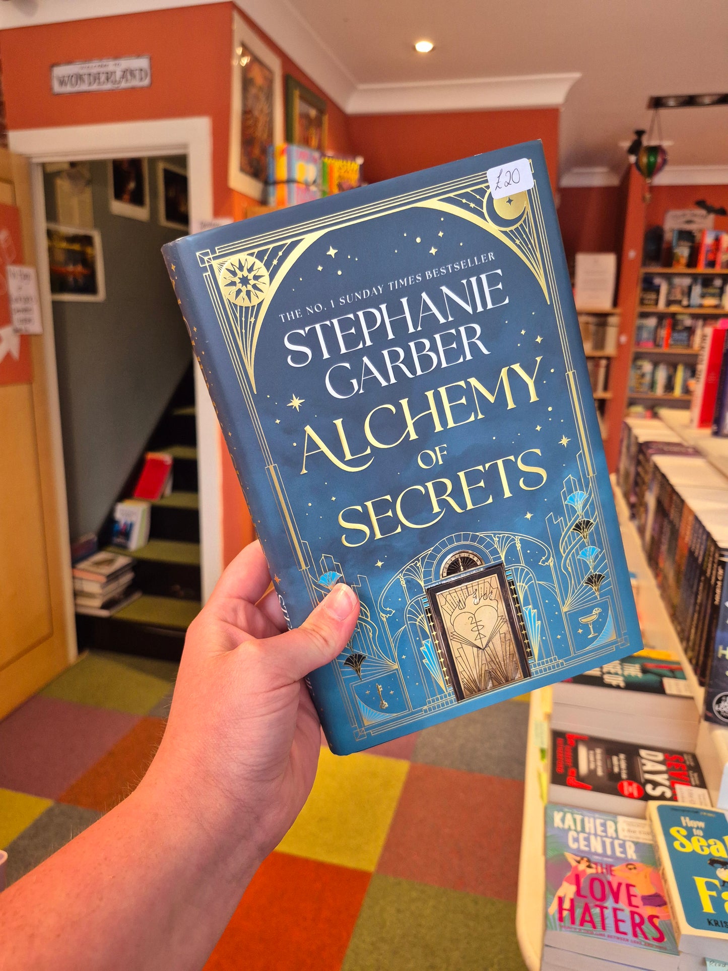 Alchemy of Secrets - Stephanie Garber (Exclusive Sprayed Edge Edition)