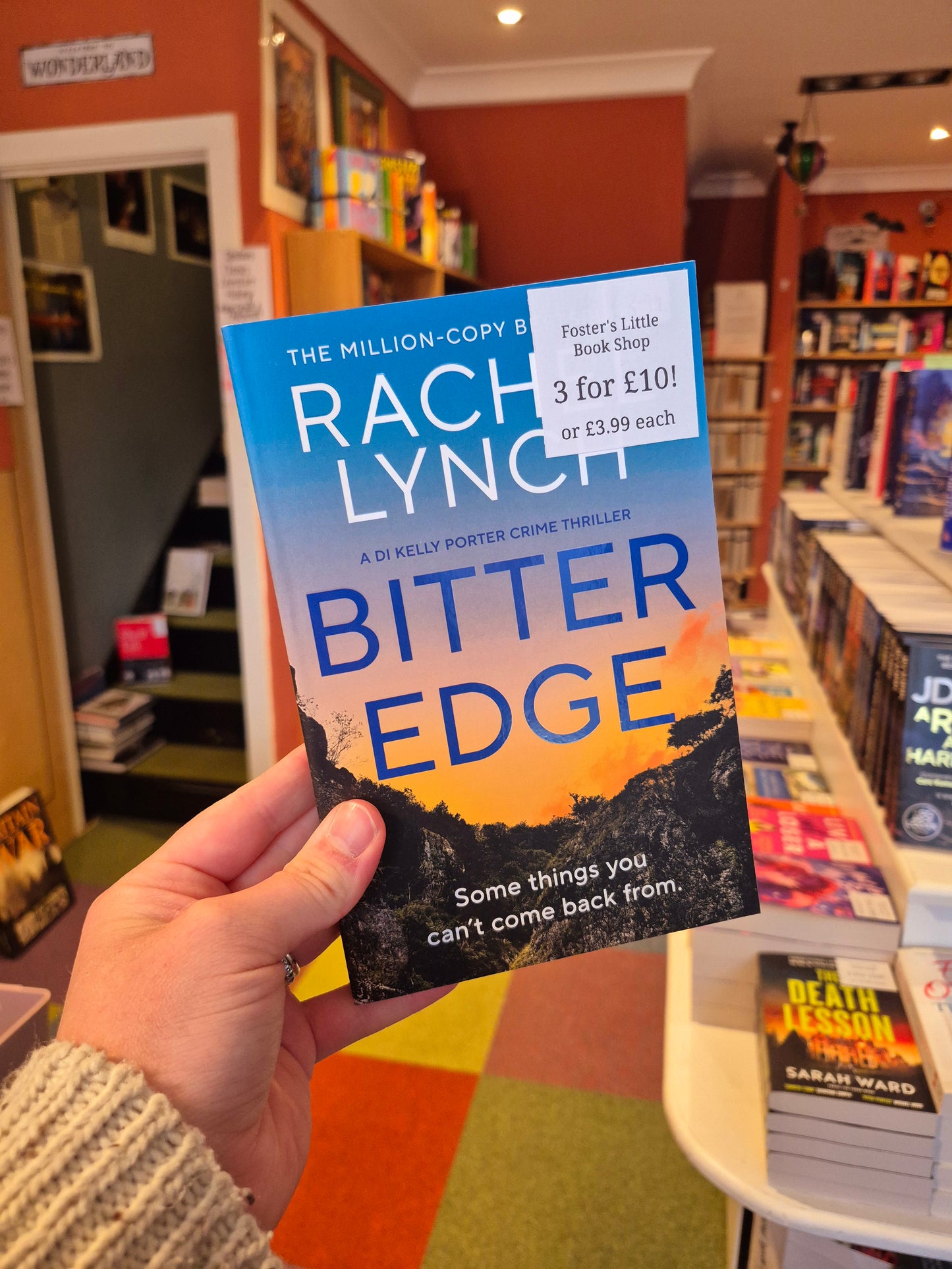 Bitter Edge - Rachel Lynch (DI Kelly Porter Book 4)